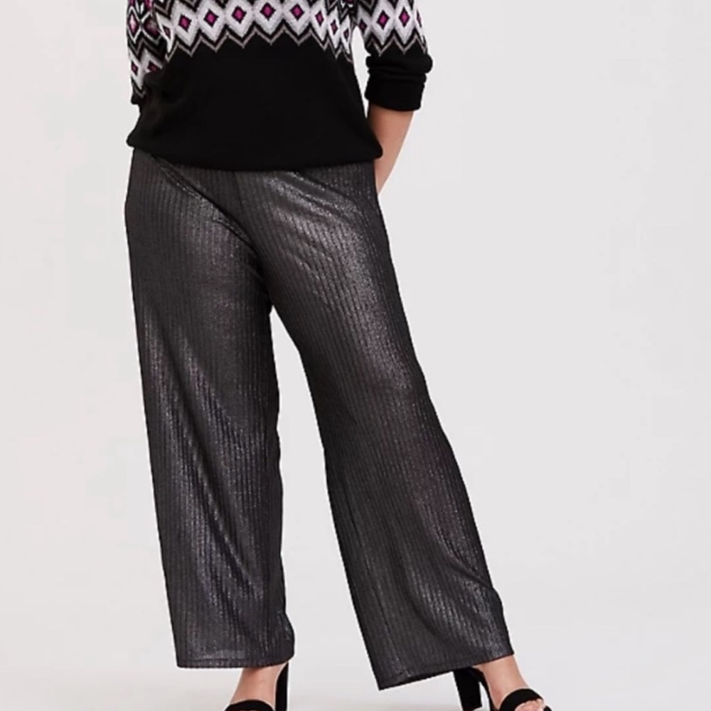🖤🩶NEW Torrid Black/Silver Pants for Sophisticated Evenings